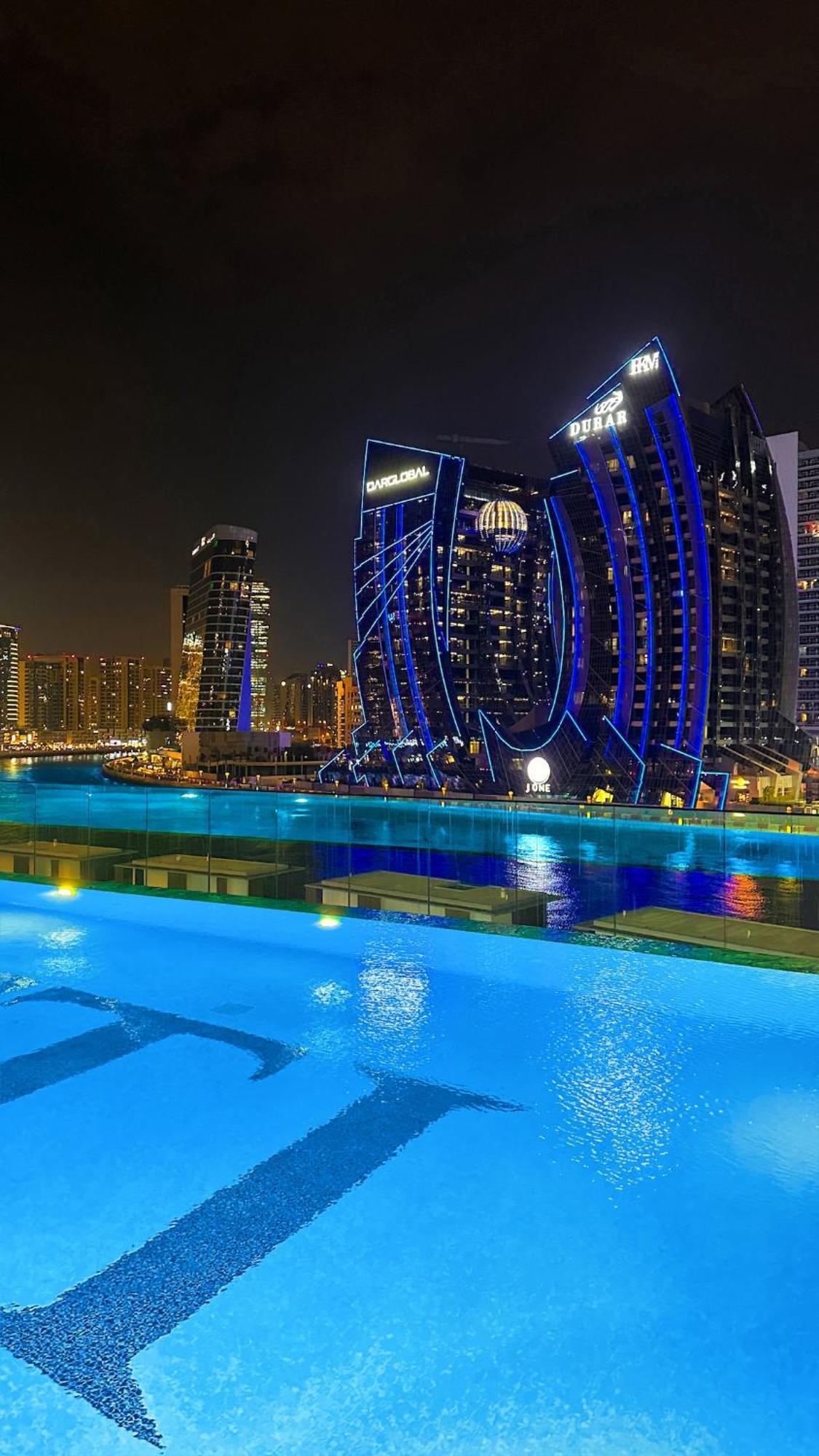Luxury Infinity Pool With Burj View